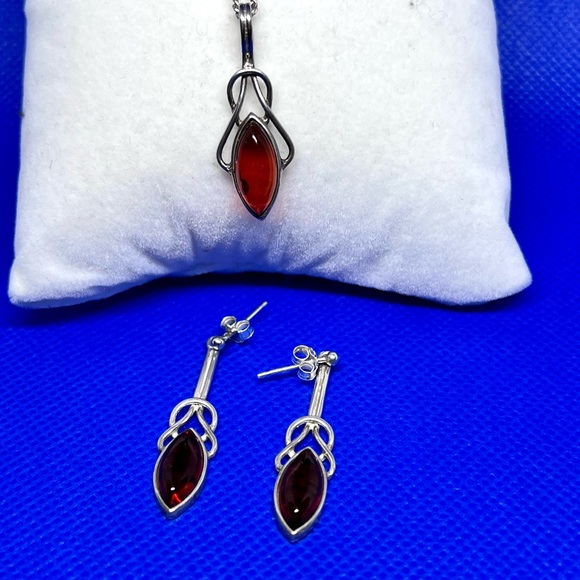 VTG Amber Necklace Earrings Set .925 Silver Setting Celtic Style EUC - Picture 4 of 12